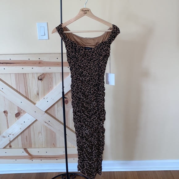 Tabitha Midi Dress in Tan Leopard
MAJORELLE - Picture 4 of 6